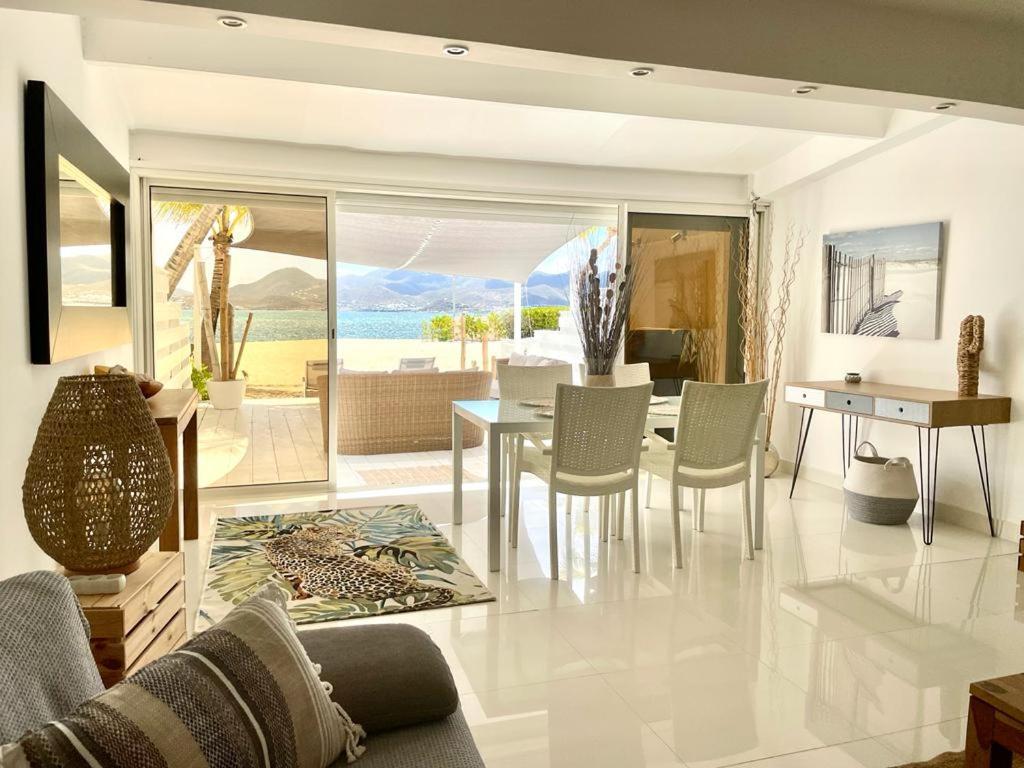 Villa Cocoon Sur La Plage Sandy Ground Eksteriør billede